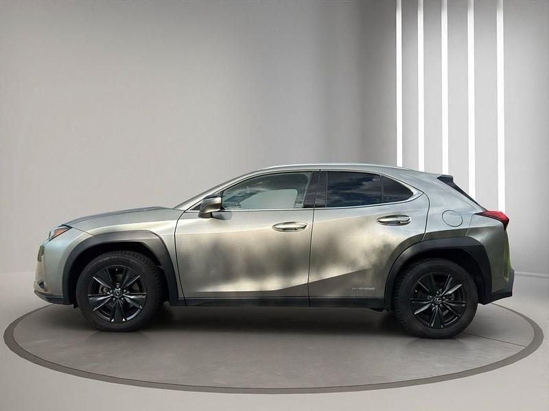 Grau Gebraucht 2020 Lexus UX 250h SUV | 23.490 € (Guter Preis) - Bild 1/4