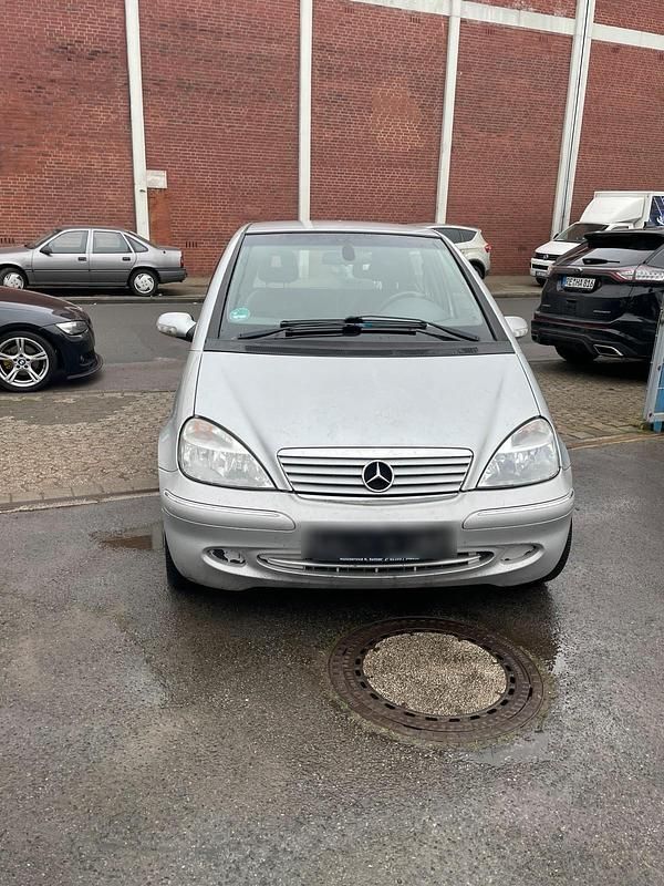 Grau Gebraucht 2004 Mercedes A140 Limousine | 900 € (Fairer Preis) - Bild 1/4