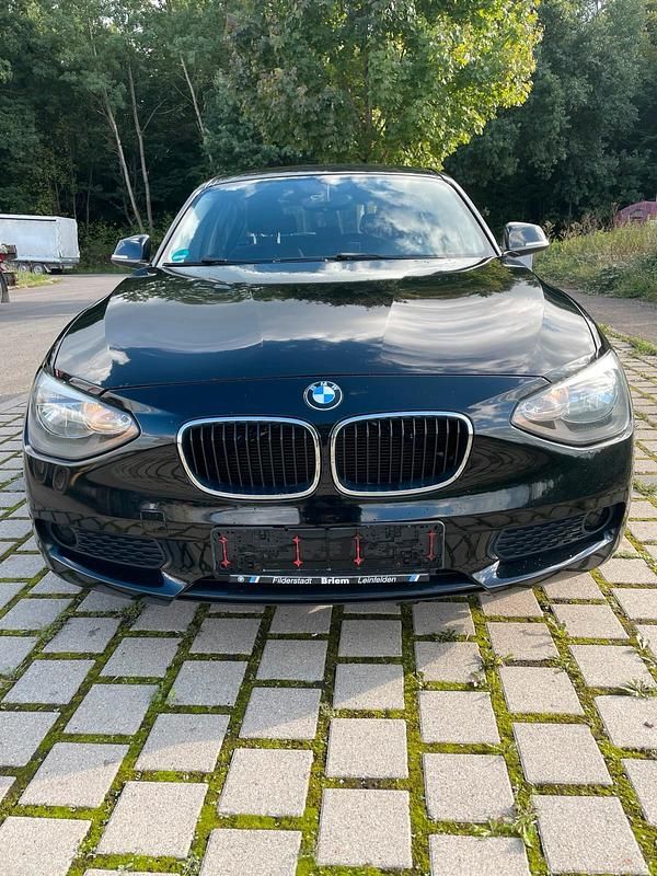 Gebraucht BMW 116 116 PS (85 kW) 2012 Schwarz Kleinwagen