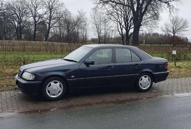 Gebraucht Mercedes 180 122 PS (89 kW) 1999 Limousine