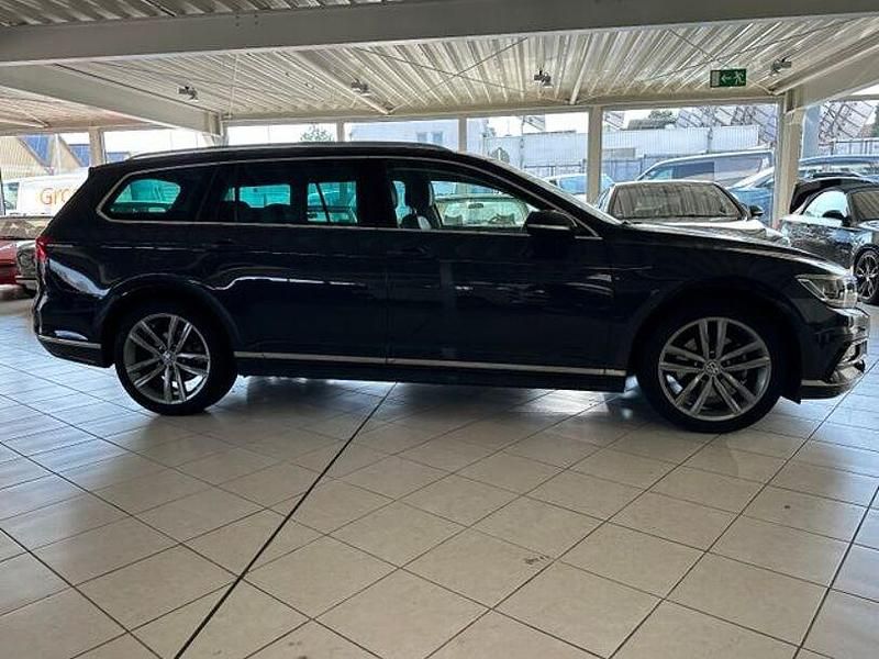 Gebraucht VW Passat Highline 294 PS (216 kW) 2019 Uranograu uni Kombi