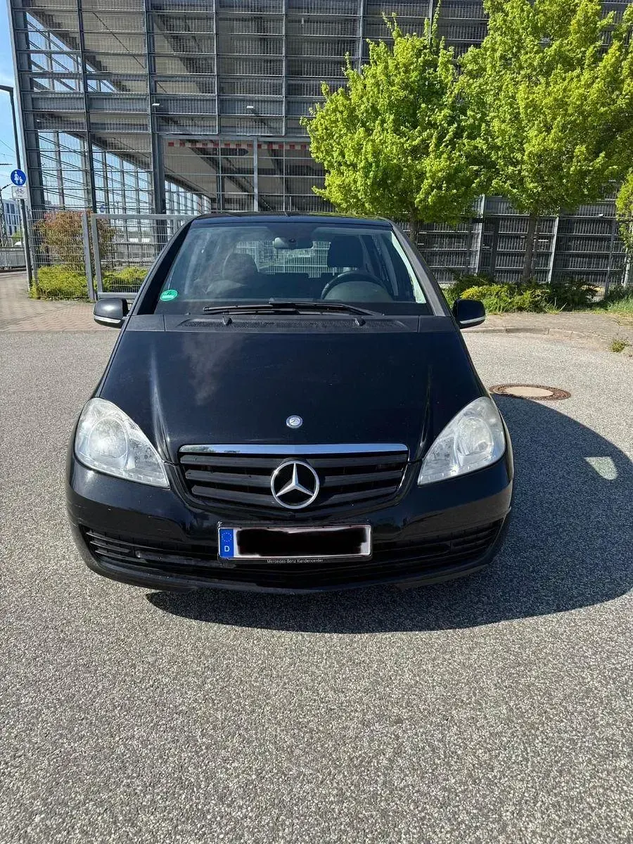 Gebraucht Mercedes A160 100 PS (73 kW) 2011 Schwarz Limousine