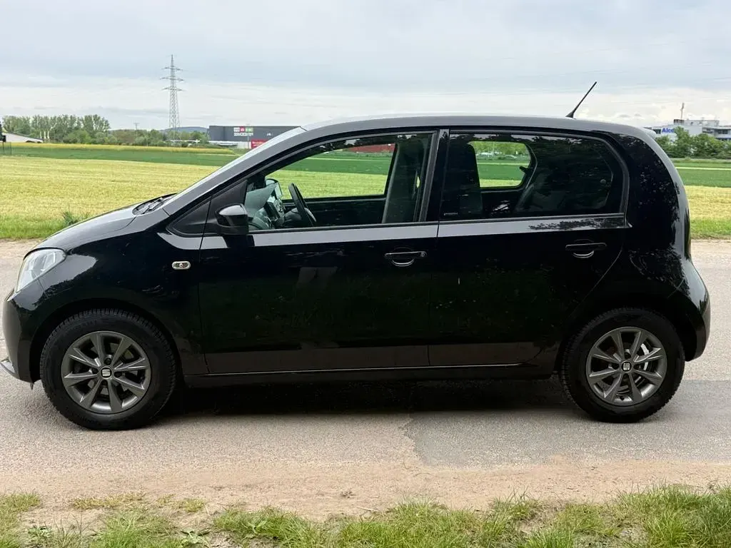 Używany Seat Mii I-Tech 60 KM (44 kW) 2015 Czarny Hatchback