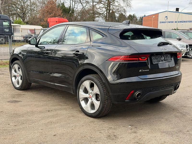 Second-hand Jaguar E-Pace R-Dynamic 179 CP (131 kW) 2018 Negru SUV
