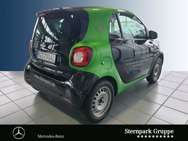 Gebraucht Smart ForTwo Electric Drive Passion 60 kW (82 PS) 2018 Schwarz Kleinwagen