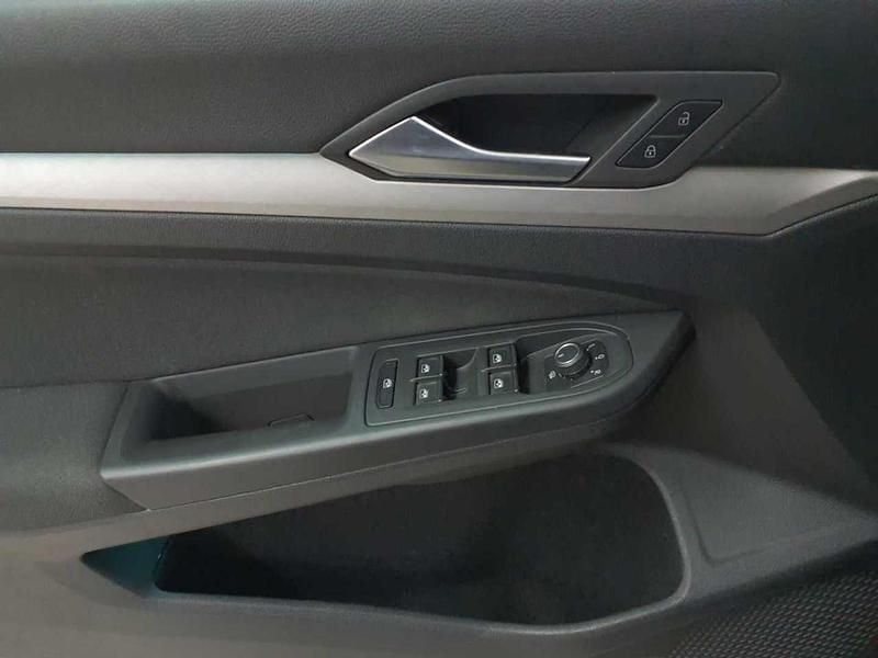 Gebraucht VW Golf VIII Life 116 PS (85 kW) 2021 Uranograu Kombi