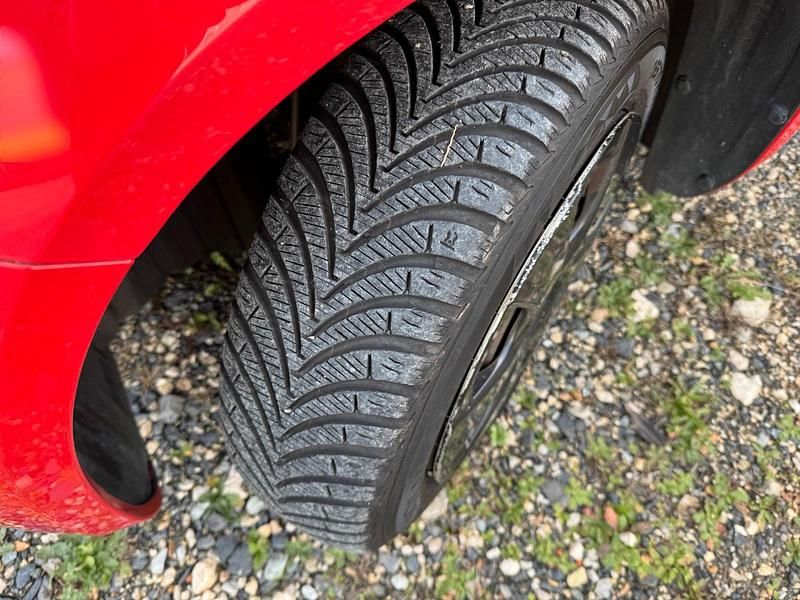 Gebraucht Suzuki Splash 86 PS (63 kW) 2009 Rot Kleinwagen