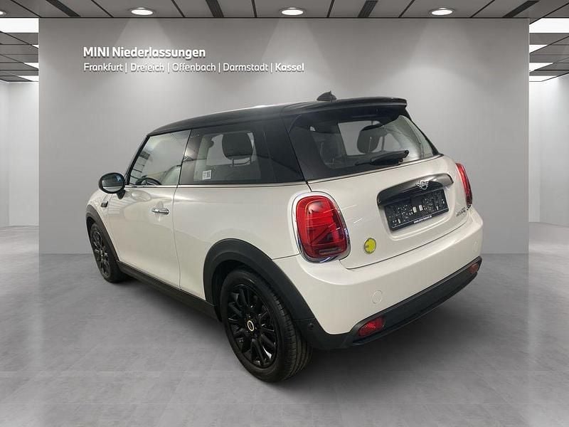 Gebraucht Mini Cooper SE 135 kW (184 PS) 2023 Weiß Kleinwagen