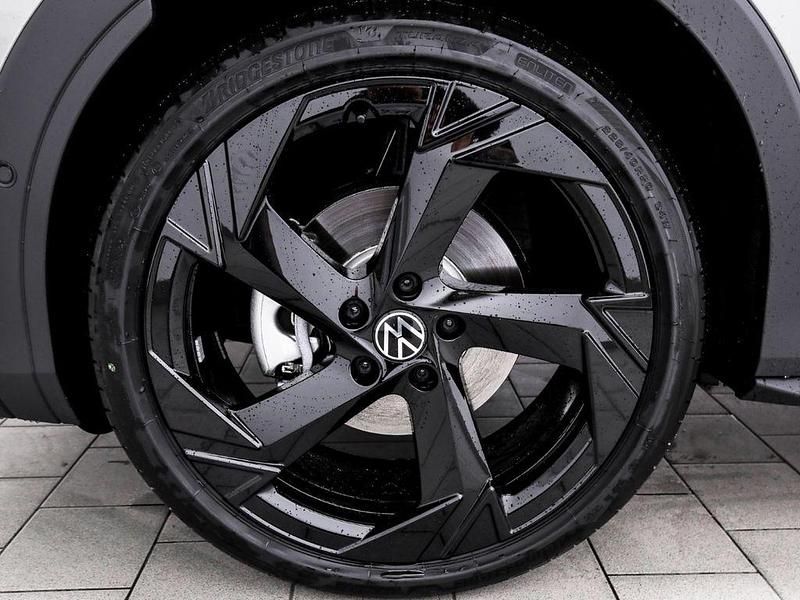 Neu VW T-Roc R-line 150 PS (110 kW) 2025 Grenadillschwarz SUV