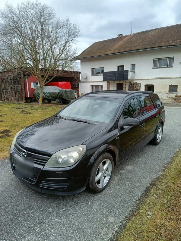 Schwarz Gebraucht 2005 Opel Astra Kombi | 300 € (Superpreis) - Bild 1/4