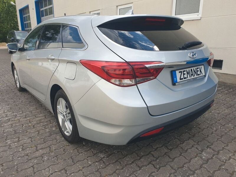 Gebraucht Hyundai i40 Trend 116 PS (85 kW) 2016 Grau Kombi