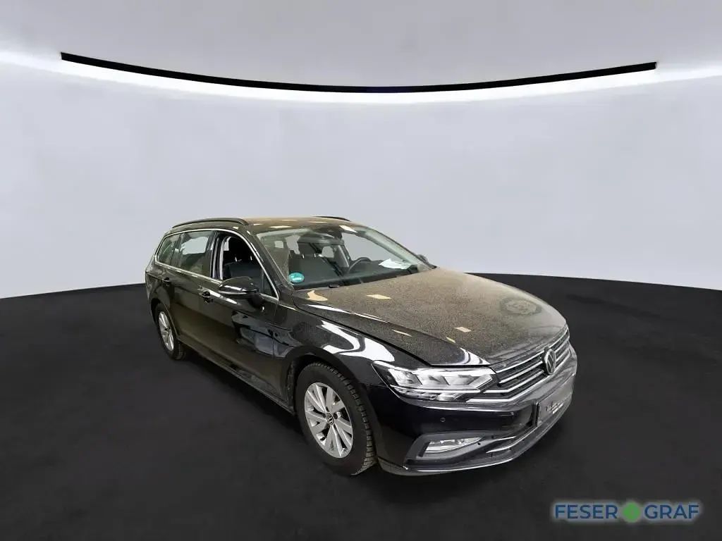 Używany VW Passat 150 KM (110 kW) 2023 Czarny Kombi