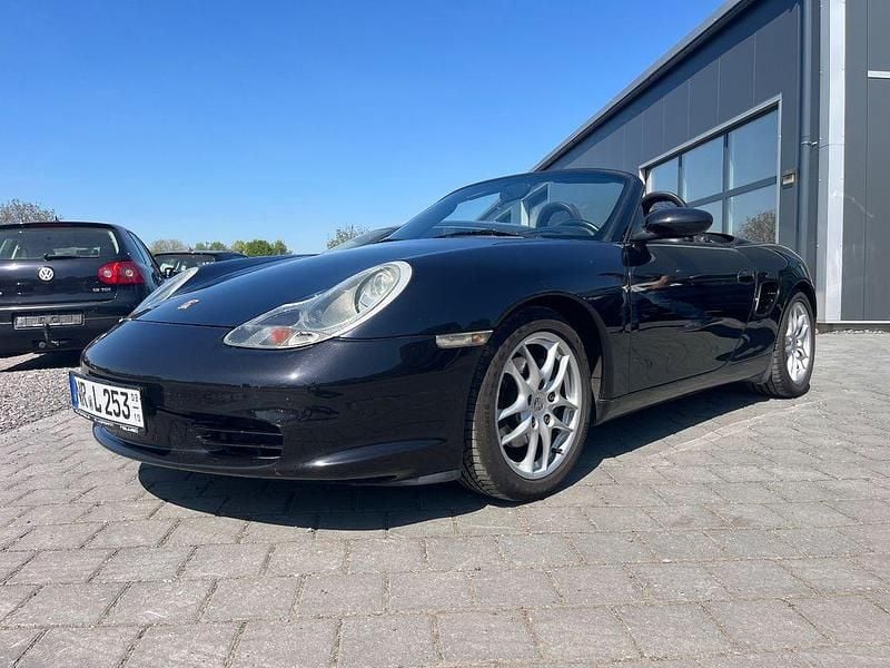 Second-hand Porsche Boxster 228 CP (167 kW) 2002 Negru Cabrio