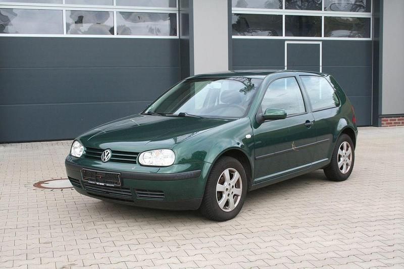 Grün Gebraucht 2002 VW Golf IV Limousine | 549 € (Superpreis) - Bild 1/4