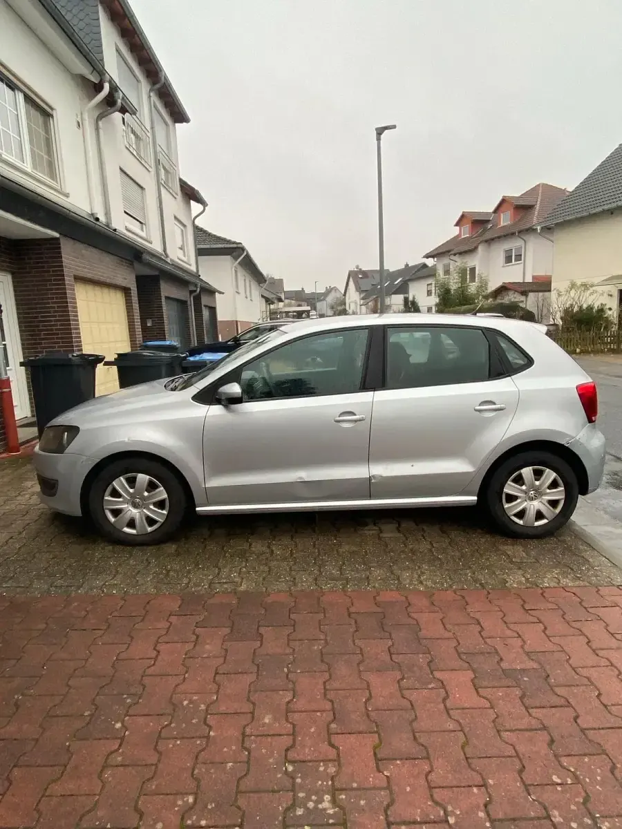 Gebraucht VW Polo 60 PS (44 kW) 2010 Silber Kleinwagen