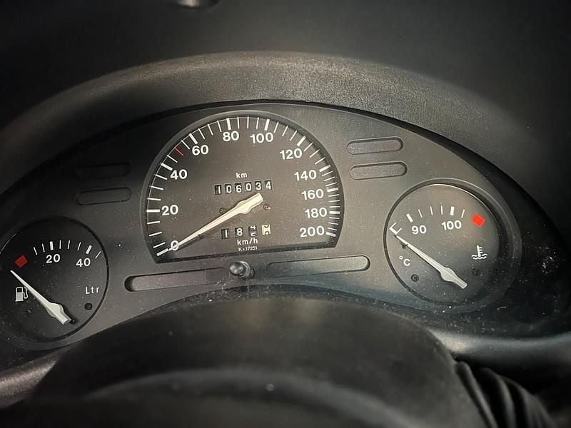 Gebraucht Opel Corsa 1997 Rot Kleinwagen