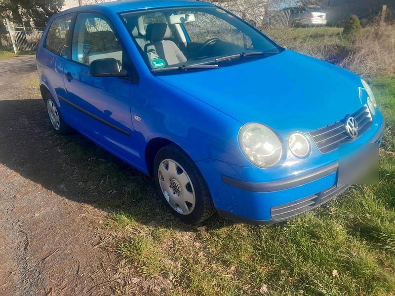 Gebraucht VW Polo 64 PS (47 kW) 2003 Blau Kleinwagen