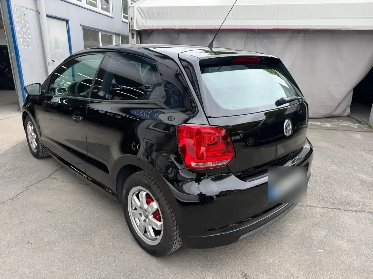 Gebraucht VW Polo 75 PS (55 kW) 2010 Schwarz Kleinwagen
