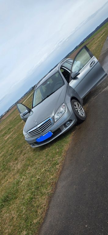 Silber Gebraucht 2009 Mercedes C230 Avantgarde Kombi | 5.000 € (Superpreis) - Bild 1/4