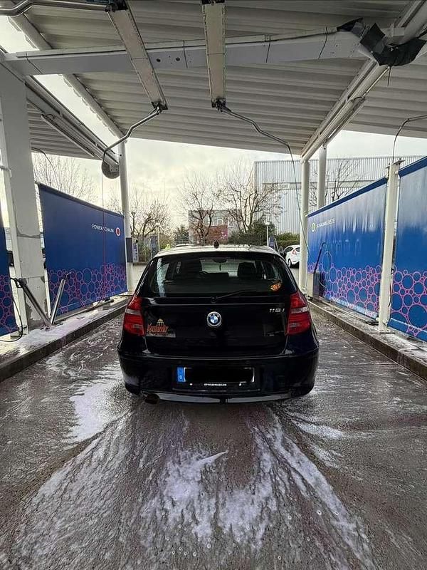 Gebraucht BMW 118 170 PS (125 kW) 2011 Schwarz Kleinwagen