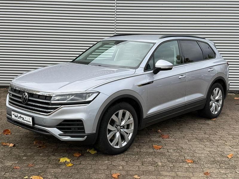 Silber Gebraucht 2021 VW Touareg Basis SUV | 43.900 € (Superpreis) - Bild 1/4