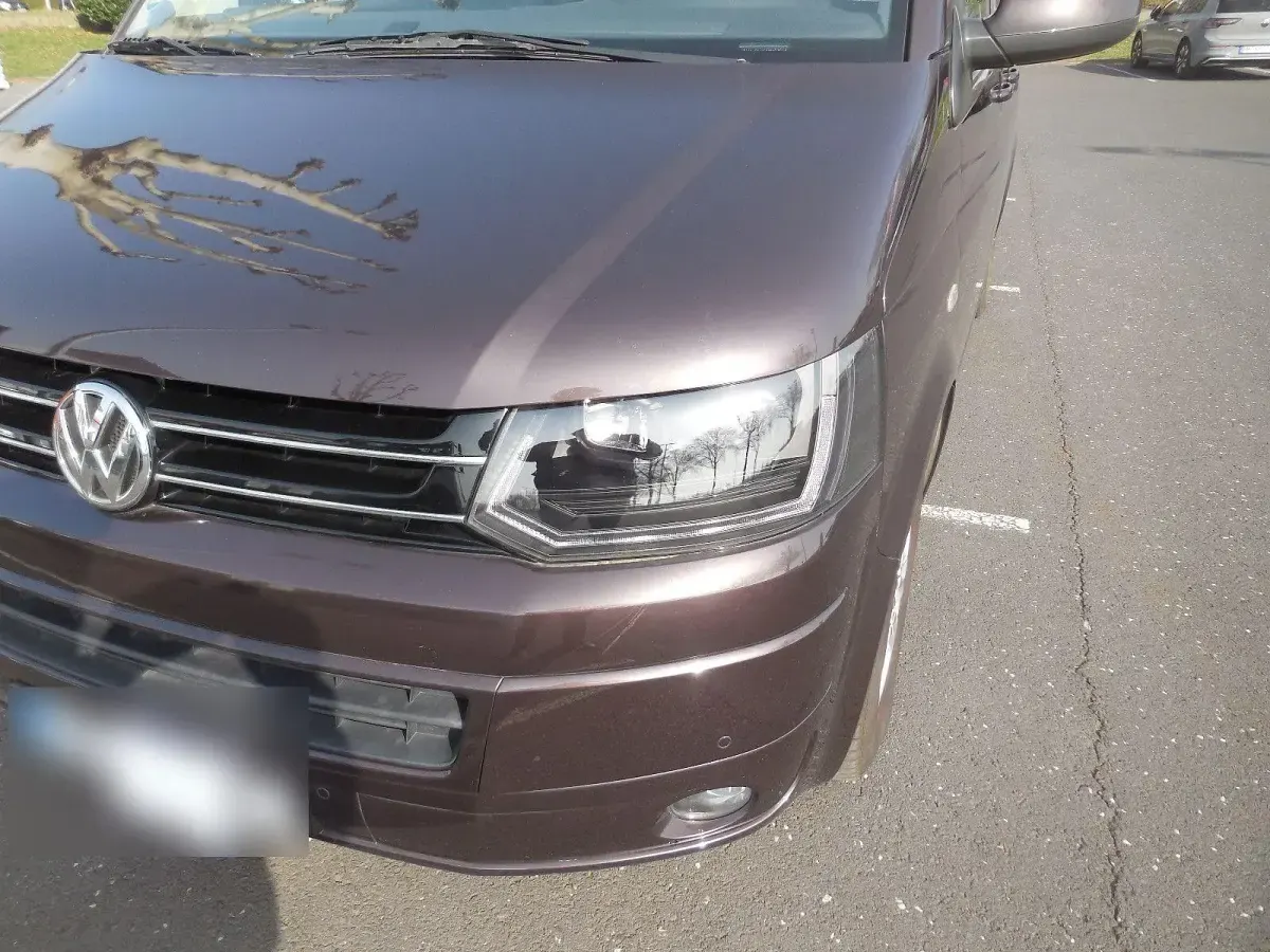 Gebraucht VW Multivan 140 PS (102 kW) 2013 Braun Van / Kleinbus