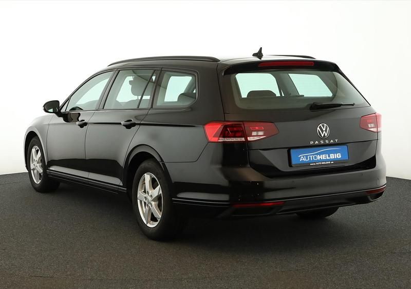 Gebraucht VW Passat 122 PS (89 kW) 2023 Deep black perleffekt Kombi