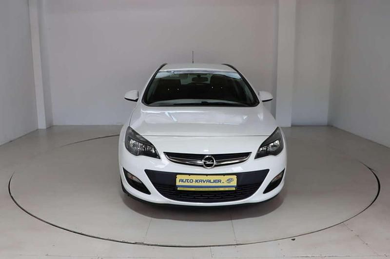 Second-hand Opel Astra 101 CP (74 kW) 2012 Alb Break