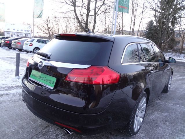 Gebraucht Opel Insignia 194 PS (142 kW) 2012 Braun metallic Kombi