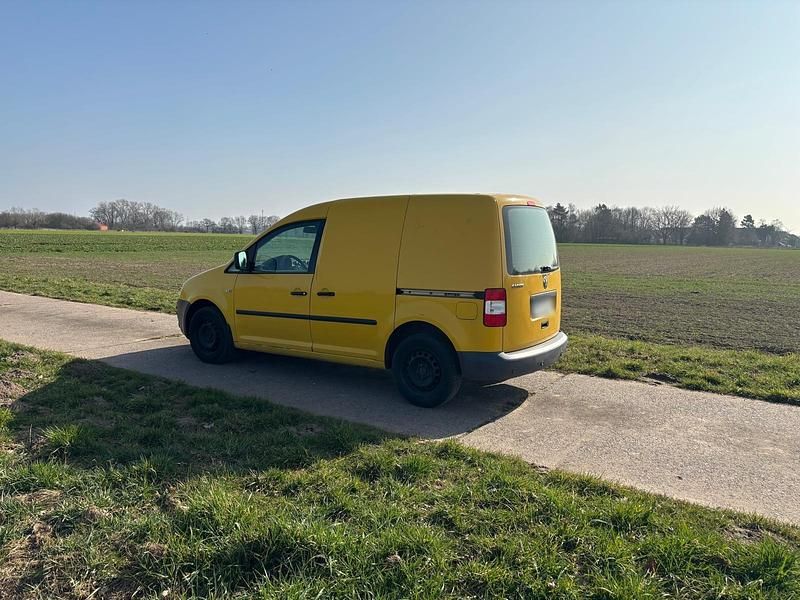 Gebraucht VW Caddy 69 PS (50 kW) 2010 Gelb Van / Kleinbus