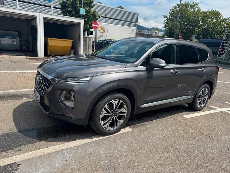 Silber Gebraucht 2019 Hyundai Santa Fe SUV | 25.750 € (Fairer Preis) - Bild 1/4