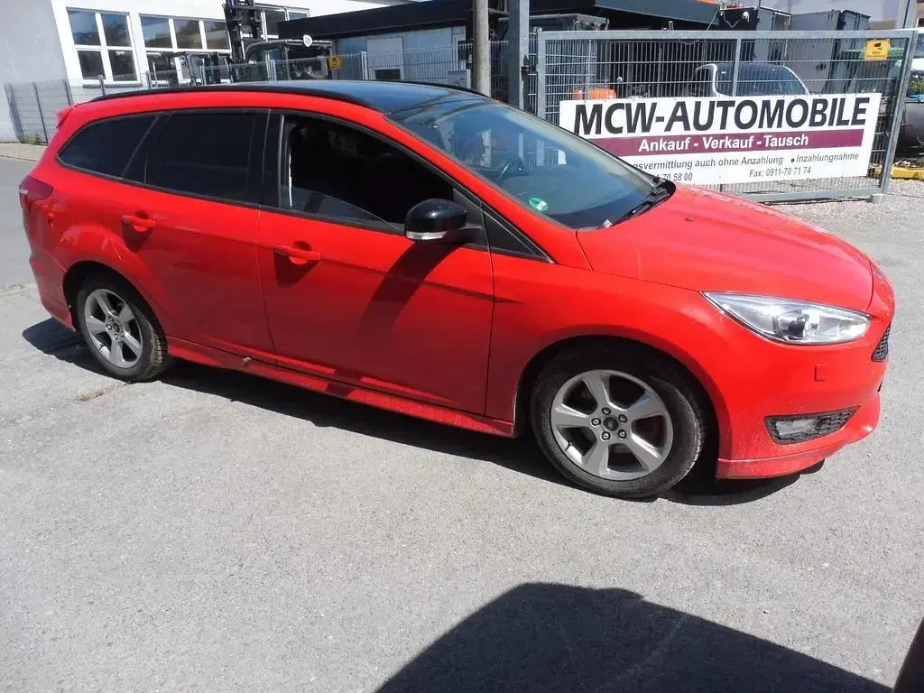 Gebraucht Ford Focus Sport 150 PS (110 kW) 2016 Rot Limousine