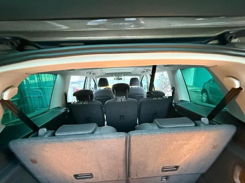 Grau Gebraucht 2012 VW Sharan Van / Kleinbus | 15.900 € (Teuer) - Bild 1/4
