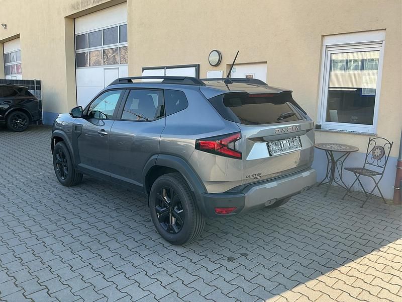 Neu Dacia Duster Extreme 158 PS (116 kW) 2025 Perlmutt schwarz SUV