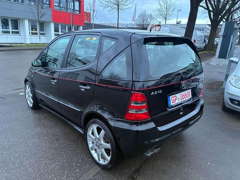 Gebraucht Mercedes A210 140 PS (102 kW) 2003 Schwarz Van / Kleinbus