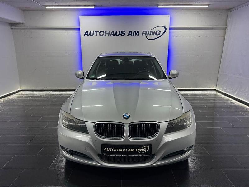 Gebraucht BMW 325 218 PS (160 kW) 2009 Silber Kombi