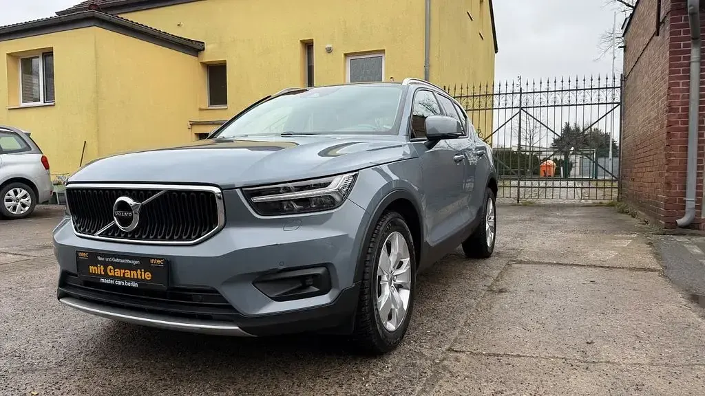 Gebraucht Volvo XC40 Momentum 190 PS (139 kW) 2019 Grau SUV