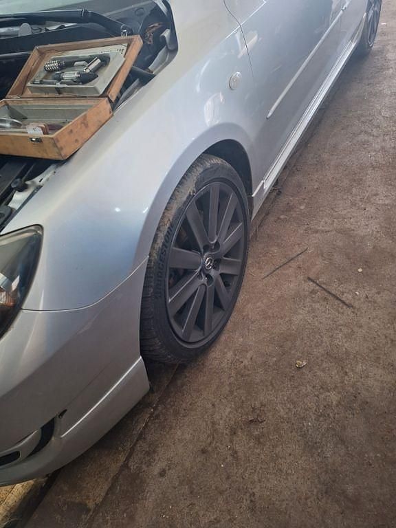 Usata Mazda 3 260 CV (191 kW) 2007 Argento Berlina
