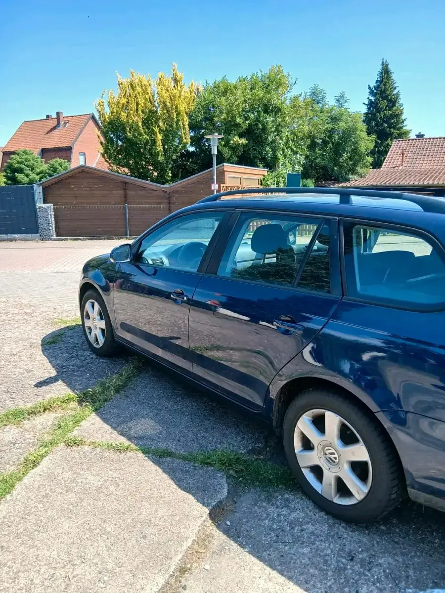 Gebraucht VW Golf V 105 PS (77 kW) 2008 Blau Kleinwagen