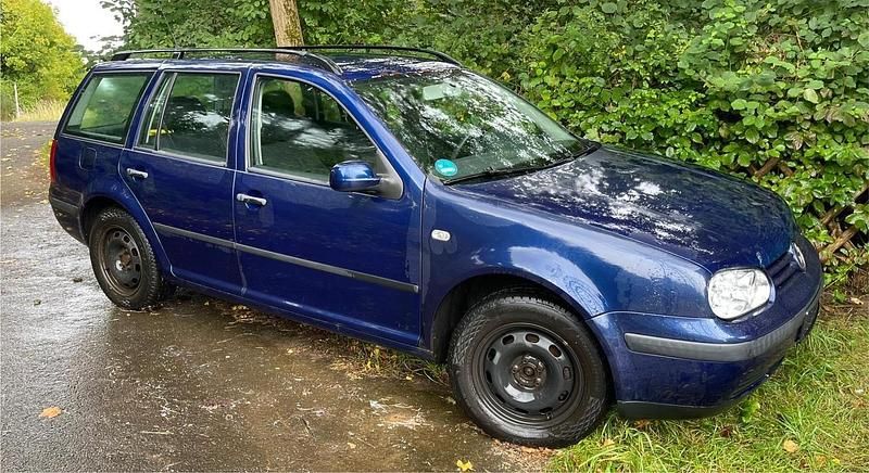 Blau Gebraucht 2006 VW Golf V Kombi | 700 € (Superpreis) - Bild 1/4