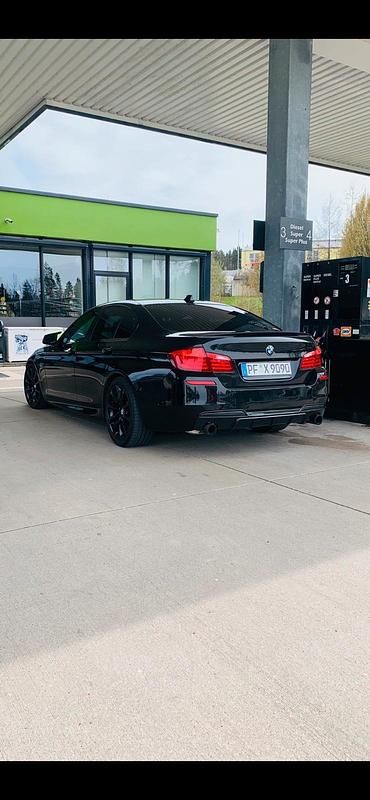 Schwarz Gebraucht 2012 BMW 535 Limousine | 13.750 € (Guter Preis) - Bild 1/4