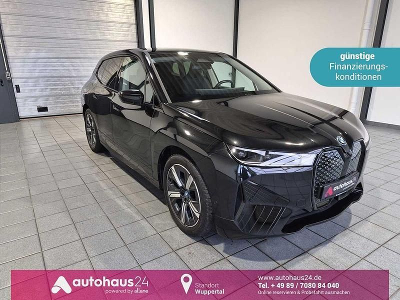 Schwarz Gebraucht 2023 BMW iX Sport Line SUV | 45.490 € (Superpreis) - Bild 1/4