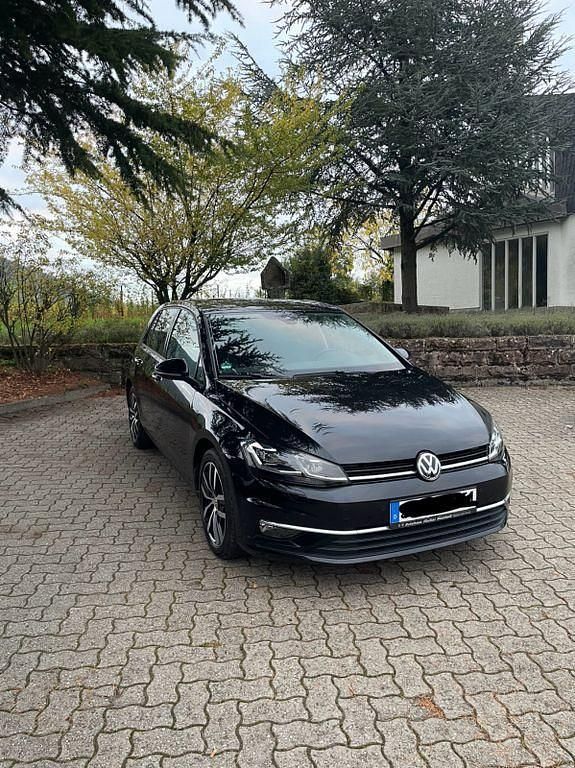 Schwarz Gebraucht 2018 VW Golf VII Comfortline Limousine | 12.000 € (Fairer Preis) - Bild 1/4
