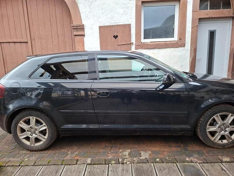 Gebraucht Audi A3 Sportback 140 PS (102 kW) 2011 Schwarz Kleinwagen