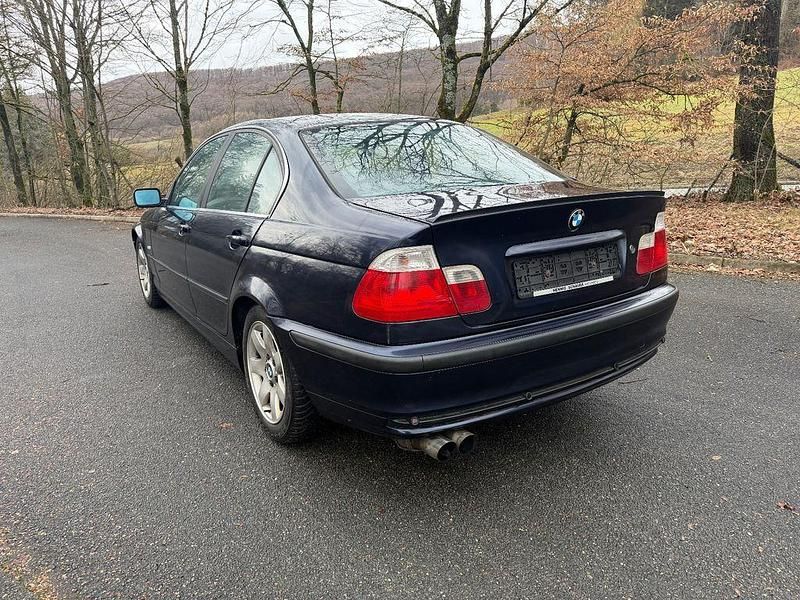 Gebraucht BMW 320 Performance 150 PS (110 kW) 1999 Blau Limousine