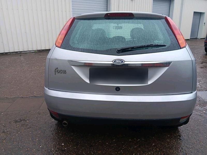 Gebraucht Ford Focus Ghia 100 PS (73 kW) 1999 Grau Kombi