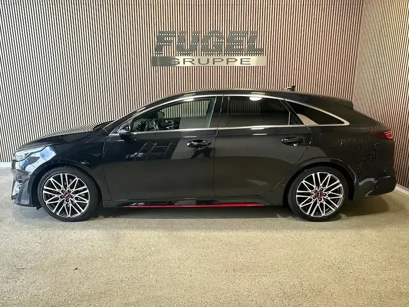Gebraucht Kia ProCeed Comfort 204 PS (150 kW) 2021 (1k) zilinaschwarz met. Kombi