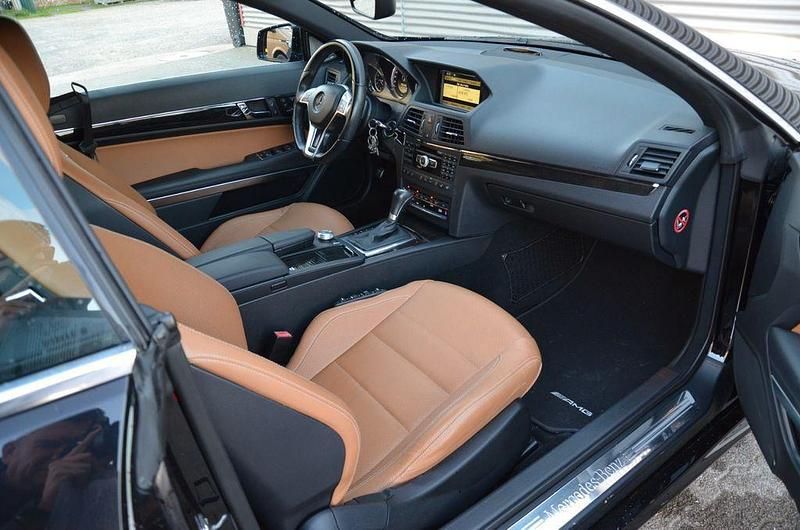 Gebraucht Mercedes E350 Avantgarde 265 PS (194 kW) 2011 Schwarz Cabrio