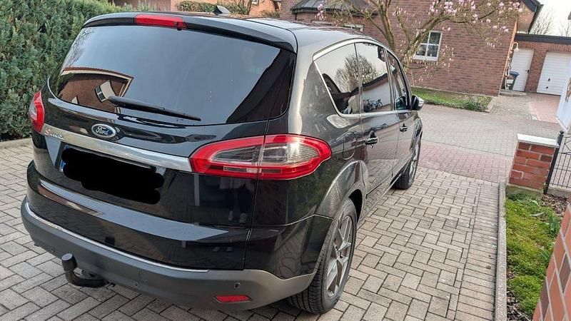 Gebraucht Ford S-MAX Titanium 140 PS (102 kW) 2012 Schwarz Van / Kleinbus
