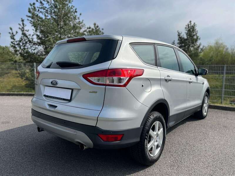 Grau Gebraucht 2013 Ford Kuga Titanium SUV | 7.500 € (Guter Preis) - Bild 1/4